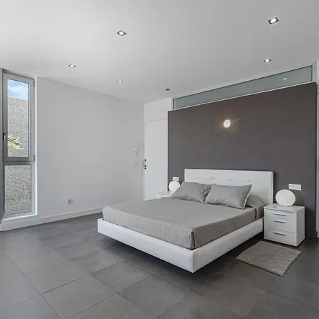 Вилла Lux 7 With 6 Bedrooms, 4 Bathrooms