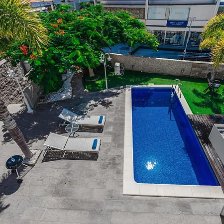 Вилла Lux 7 With 6 Bedrooms, 4 Bathrooms